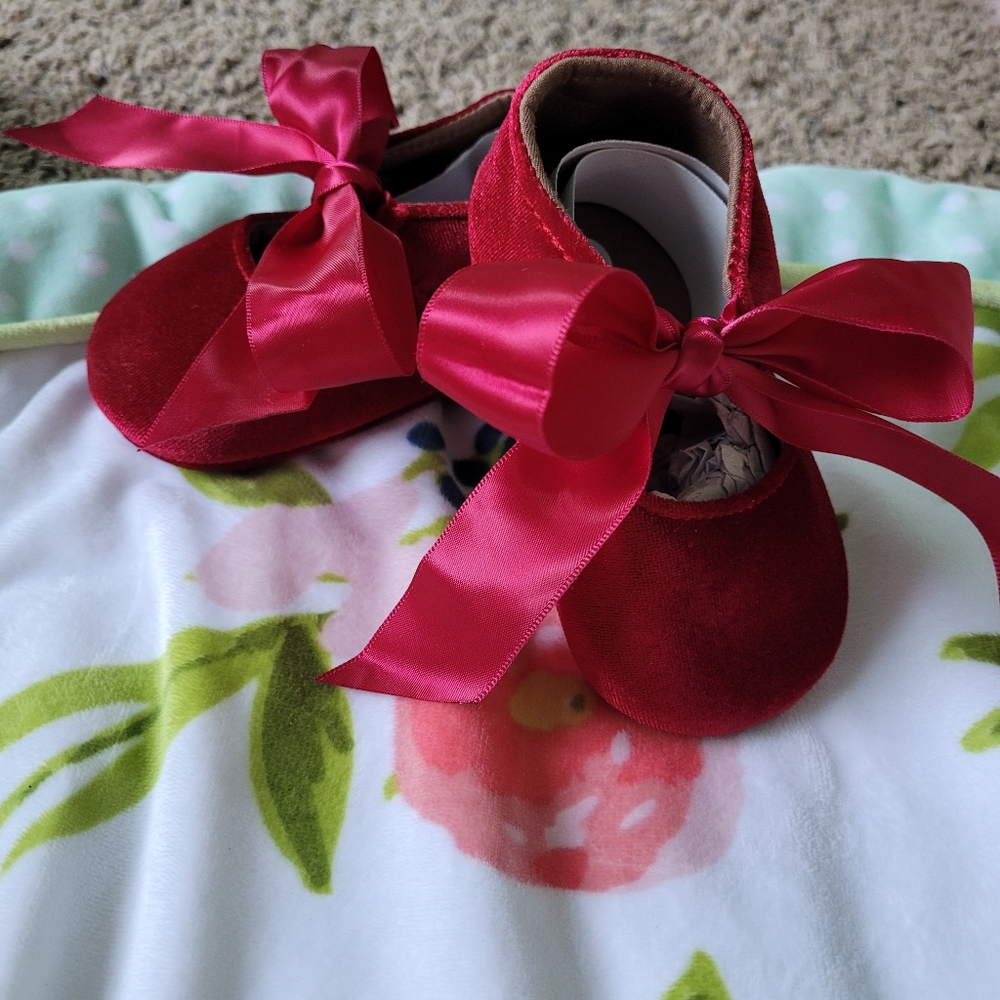 Baby girl prewalker shoes